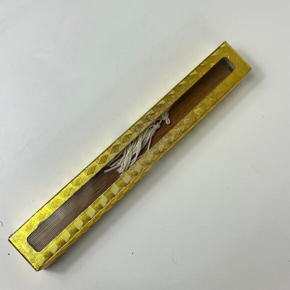 Vintage Folding Hand Fan Wood with Original Box Pierced Reticulated White Tassel - Picture 4 of 6